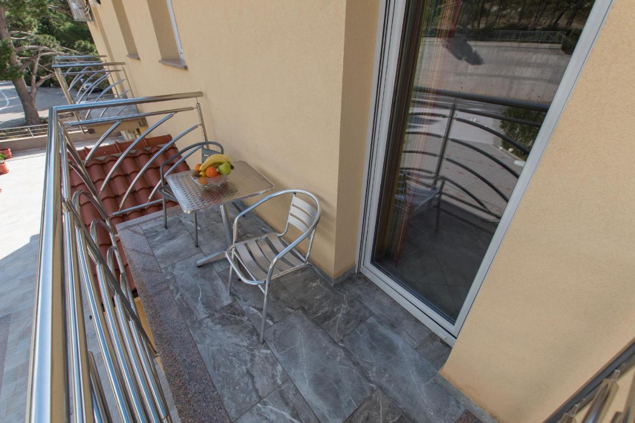 Studio Apartments Zloic In Krvavica Eksteriør billede
